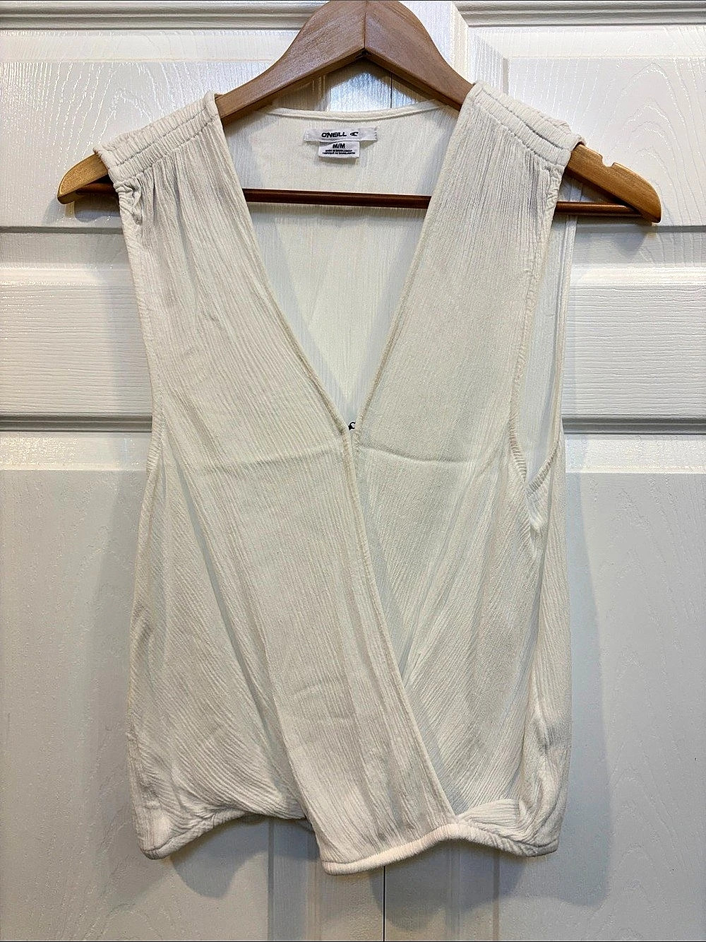 O'Neill Women's V-Neck White Viscose Top Size Medium
